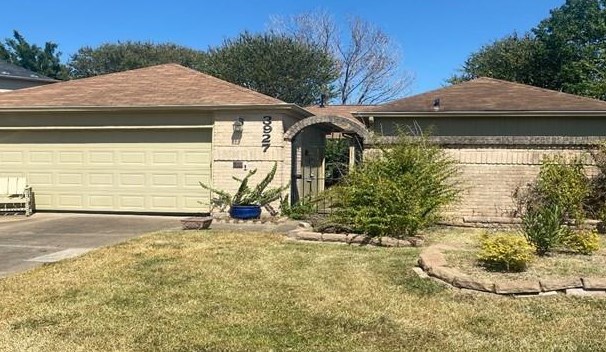 3927 Summit Valley Dr, Houston, TX 77082-4101