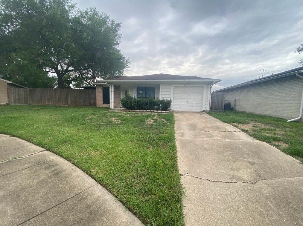 6311 Edenport Ct, Houston, TX 77049-3647