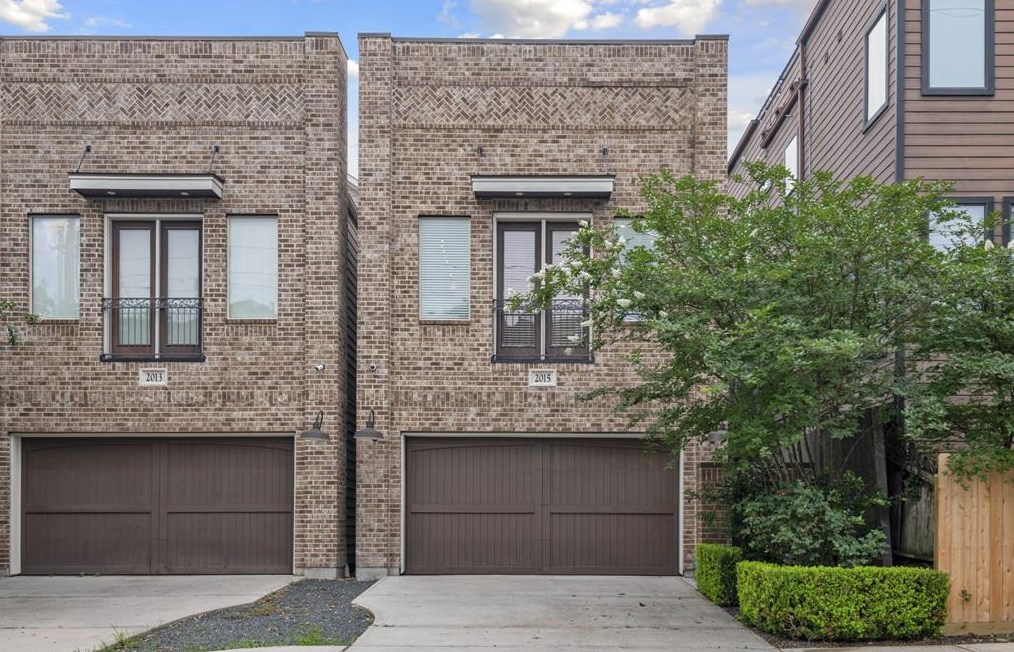 2015 Mason St, Houston TX  77006-2105 exterior