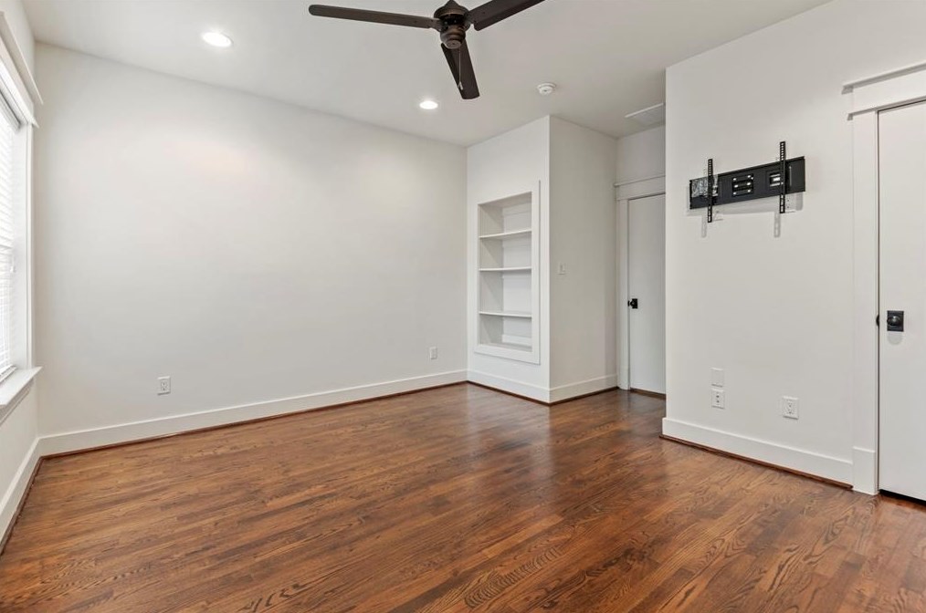 2015 Mason, Houston TX  77006-3118 exterior