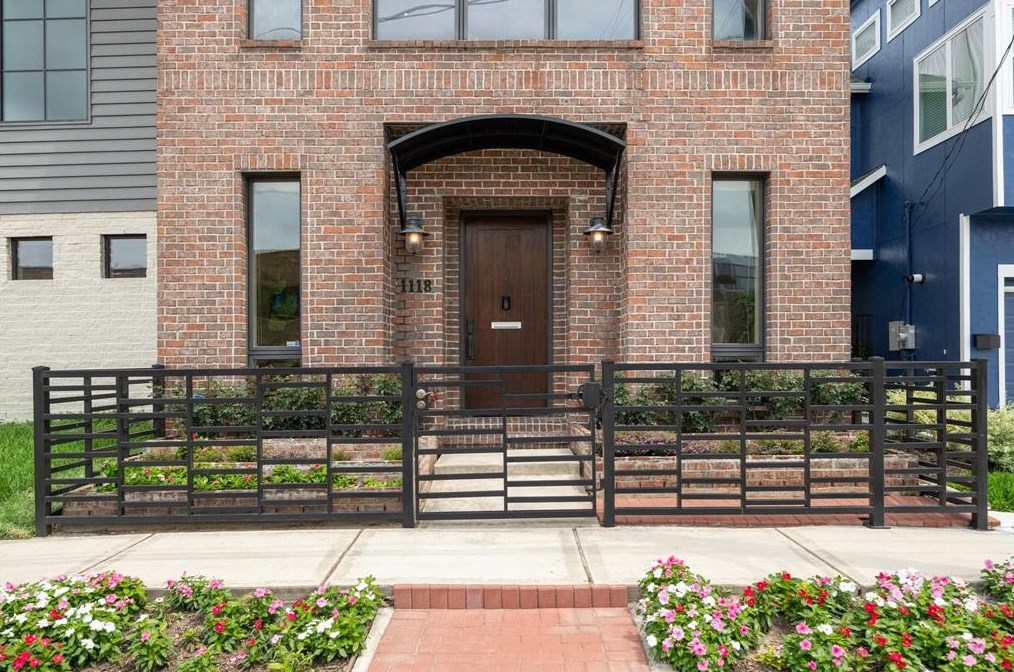 1118 Dart St, Houston TX  77007-4224 exterior