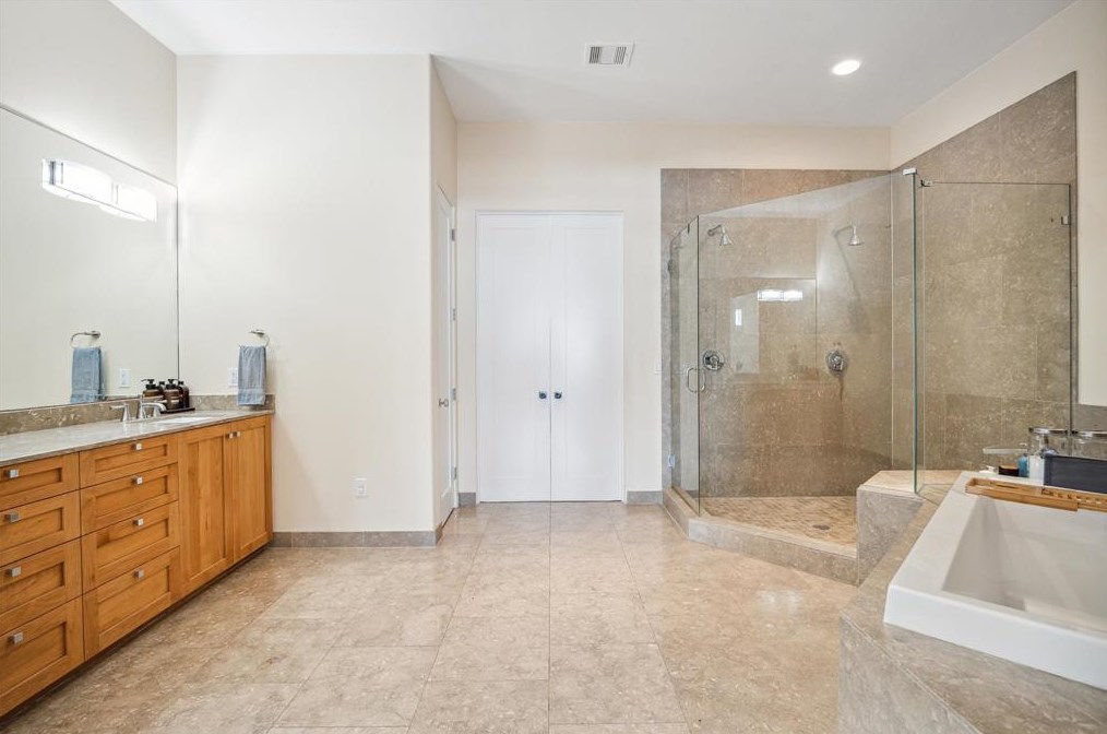1118 Dart St, Houston TX  77007-4224 exterior