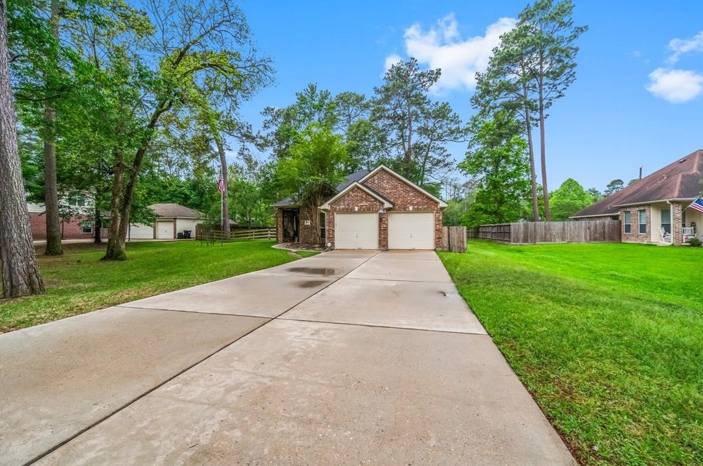 911 Douglas Fir Dr, Magnolia, TX 77354-4853