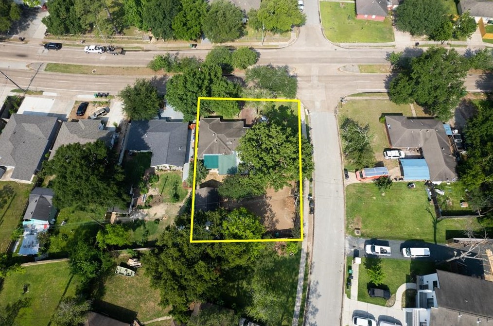 1546 Antoine Dr, Houston TX  77086-3924 exterior