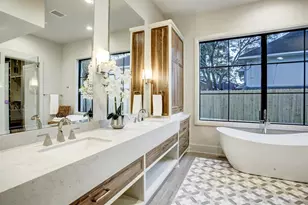 1001 E 7th 1/2 St, Houston, TX 77009 - Photo 28