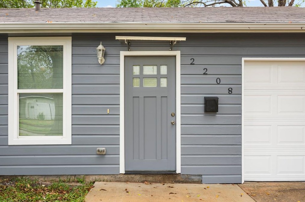 2208 Camille St, Pasadena, TX 77506-3025