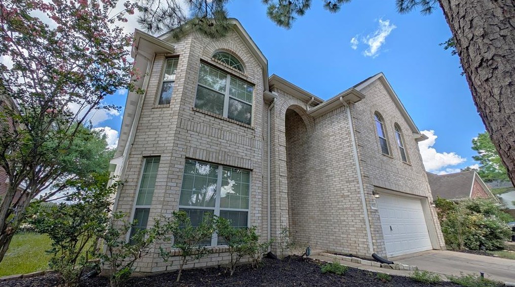 16522 Pinon Vista Dr, Houston, TX 77095