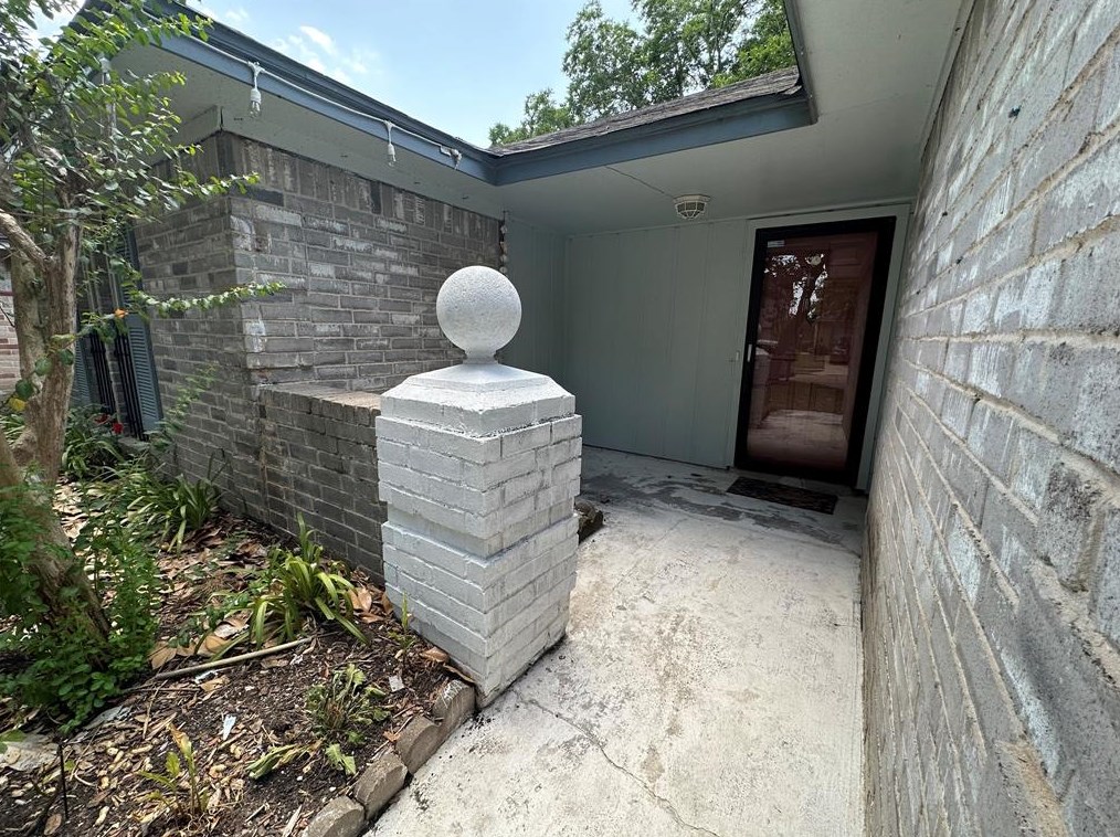 7458 Navidad Rd, Houston TX  77083-3812 exterior