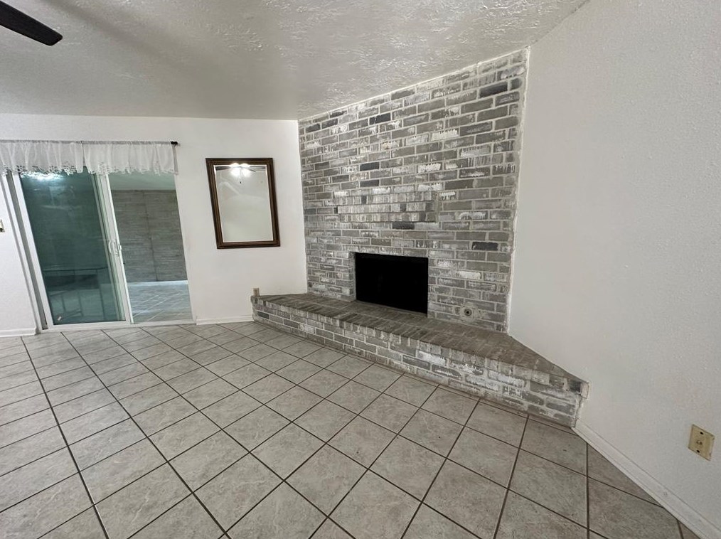 7458 Navidad Rd, Houston TX  77083-3812 exterior