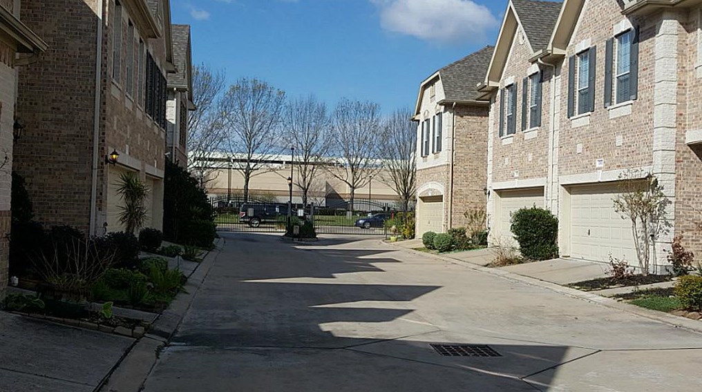 10619 Wallingford Pl, Houston, TX 77042