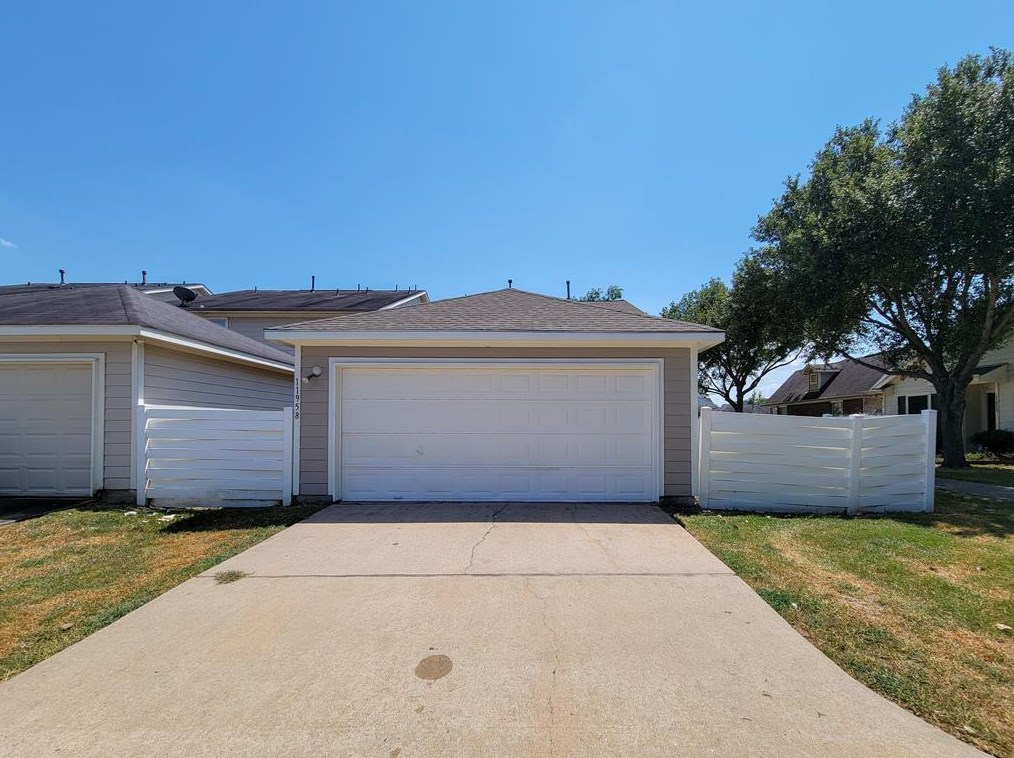 11956 Chanteloup Dr, Houston, TX 77047