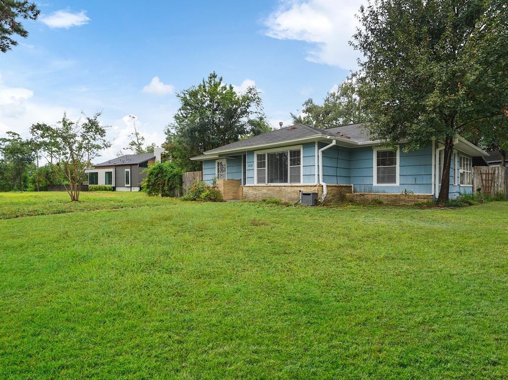 1002 Waltway Dr, Houston, TX 77008