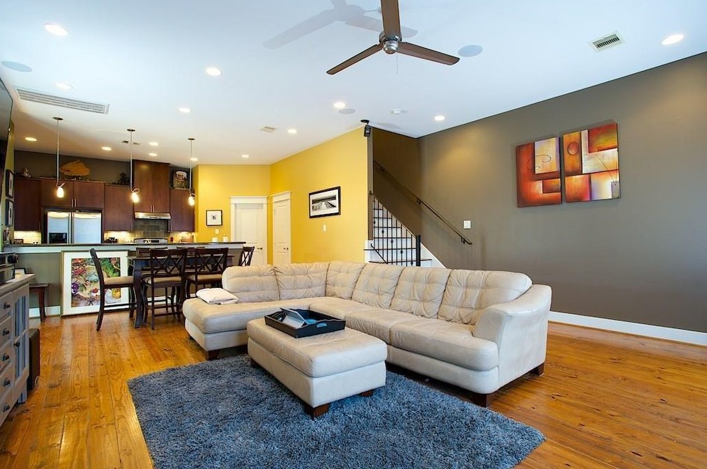 2322 Beall St, Houston, TX 77008-1836