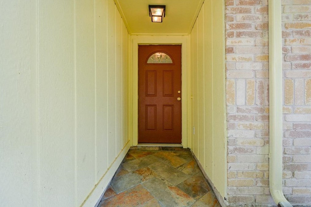 2326 Barrington Place Dr, Sugar Land TX  77478-1853 exterior