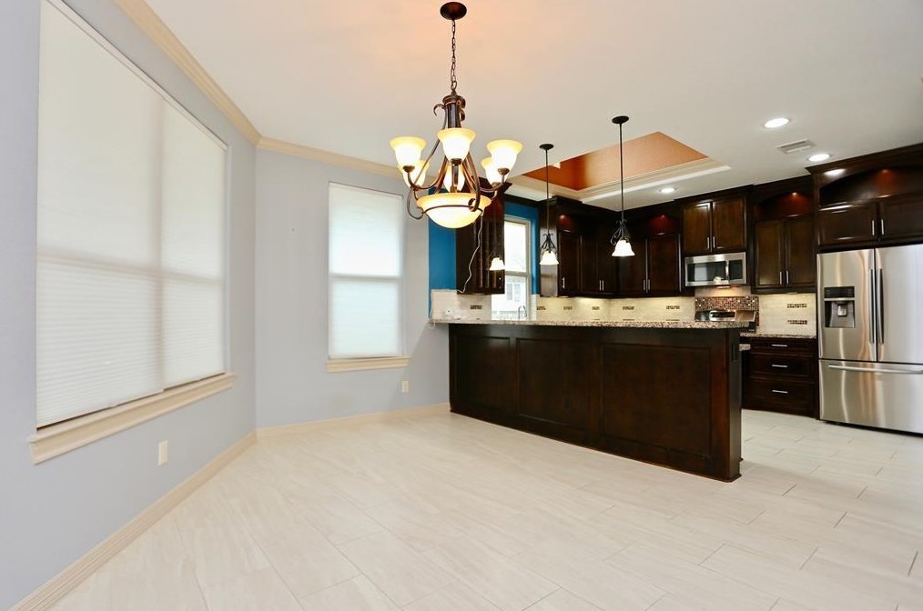 901 Walton St, Houston TX  77009-3713 exterior