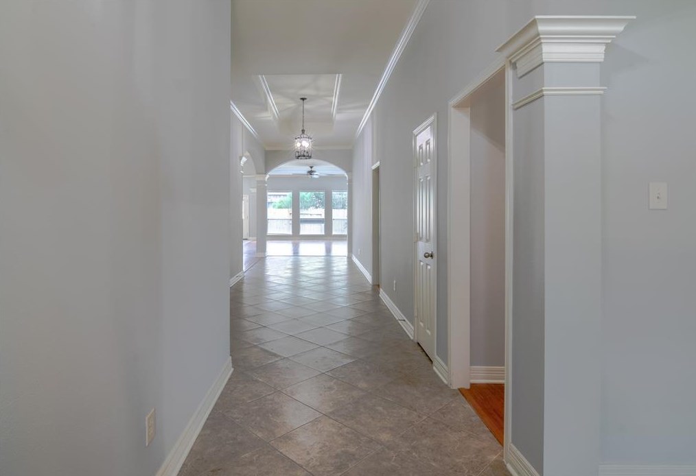 2215 Cambridge Shores Ln, Pearland, TX 77584