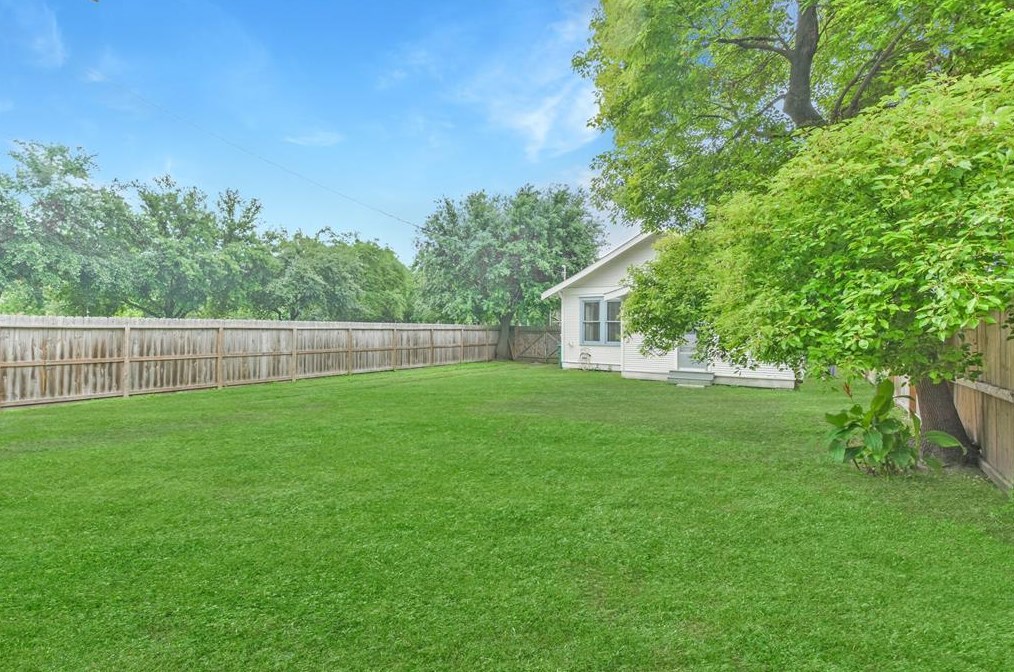 410 Merrill St, Houston TX  77009-6008 exterior