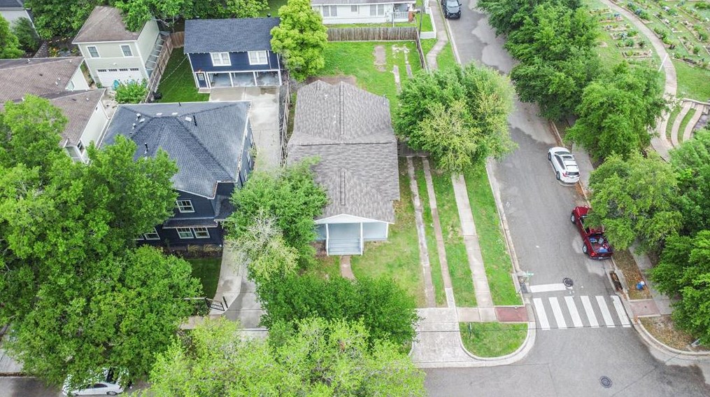 410 Merrill St, Houston TX  77009-6008 exterior