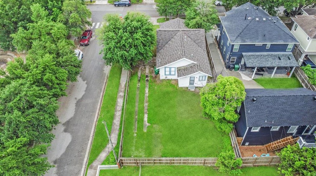 410 Merrill St, Houston TX  77009-6008 exterior