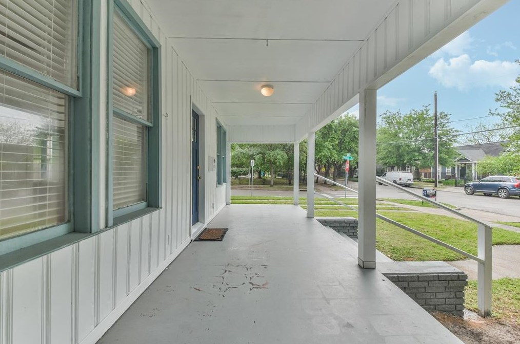 410 Merrill St, Houston TX  77009-6008 exterior