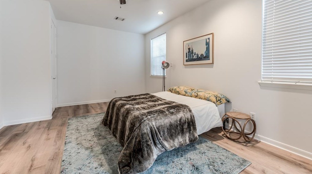 1616 Kipling St, Houston, TX 77006