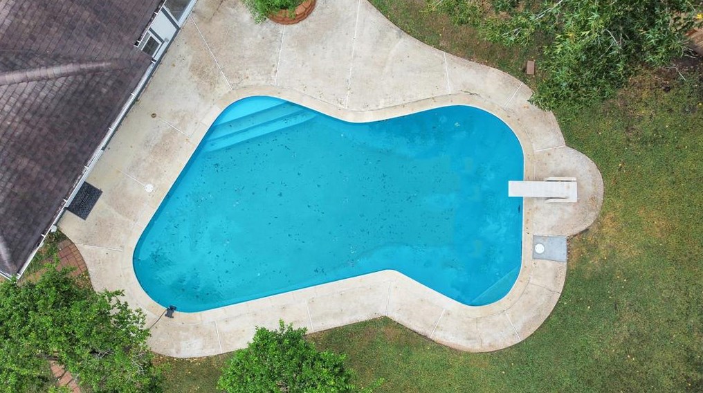 5855 Southminster Dr, Houston TX  77035-5423 exterior