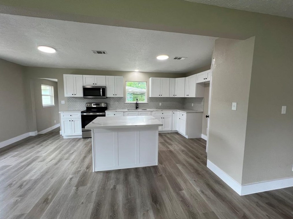 2511 Sinclair St, Pasadena TX 77503-4140 exterior