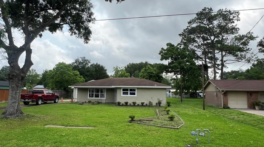 2511 Sinclair St, Pasadena TX 77503-4140 exterior