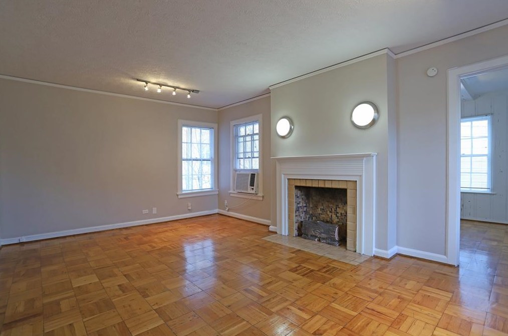 1702 Wentworth St, Houston TX  77004-5645 exterior