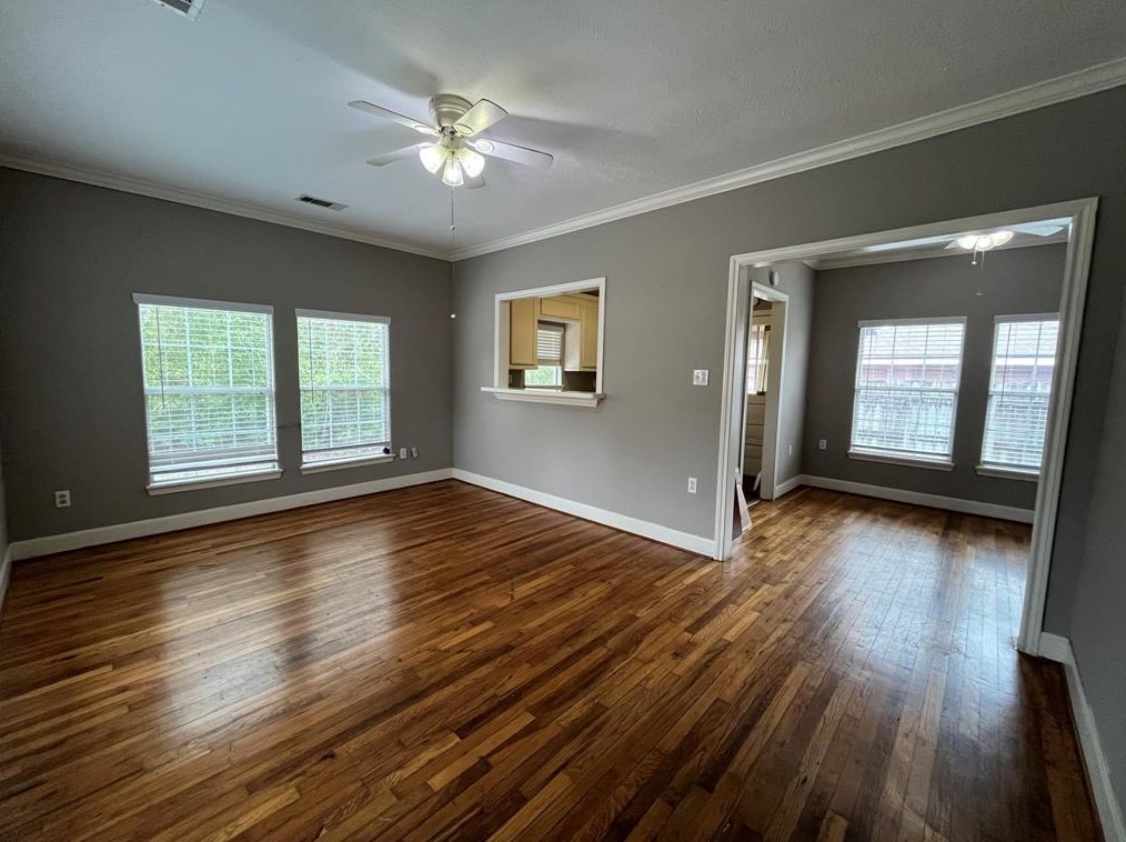 411 Galveston St, Conroe TX  77301-2513 exterior