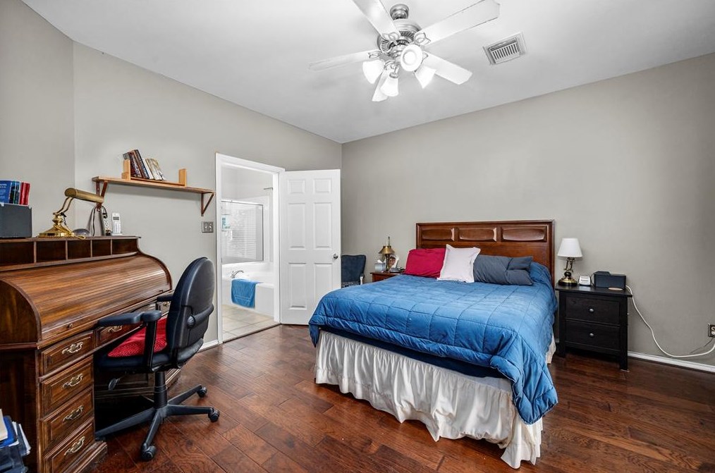 2022 Bailey St, Houston TX  77019-4543 exterior
