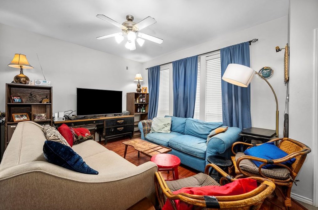 2022 Bailey St, Houston TX  77019-4543 exterior
