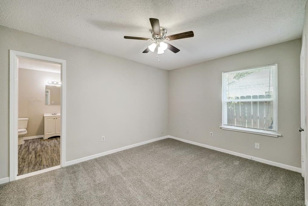 5311 Kingsbury, Houston TX  77021-3402 exterior