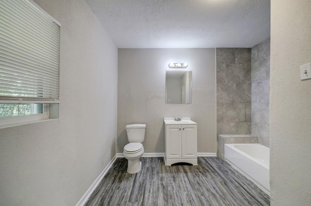 5311 Kingsbury, Houston TX  77021-3402 exterior