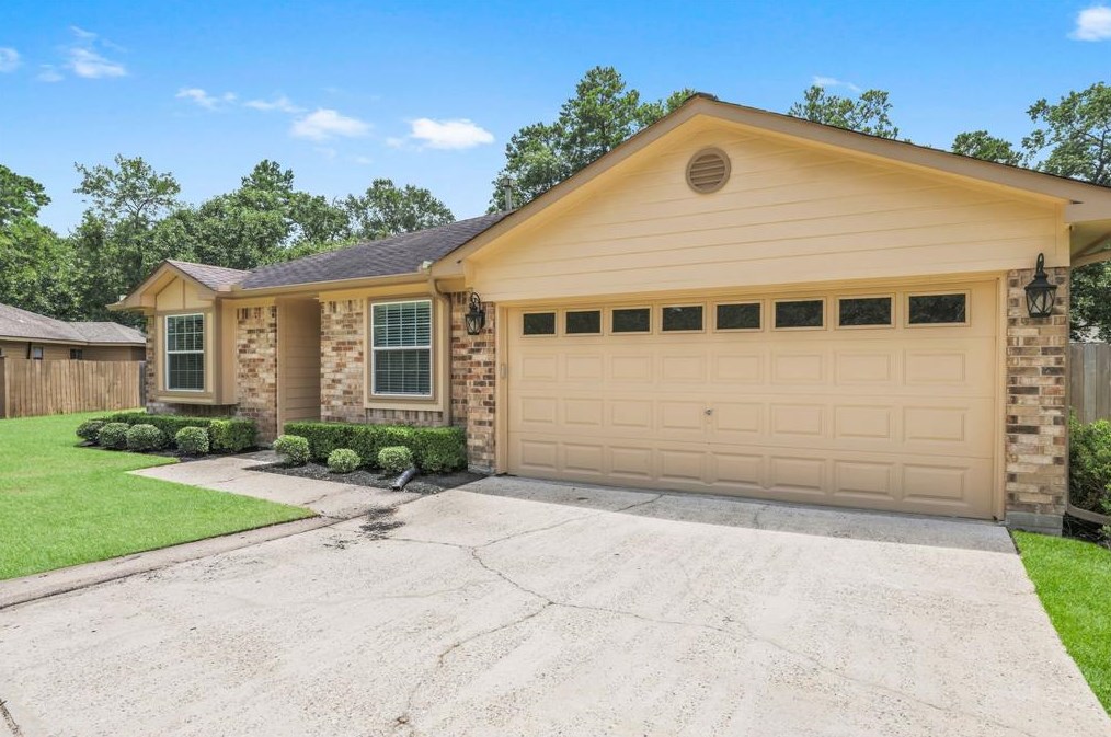 24 Starrush Ct, Spring TX  77380-2713 exterior