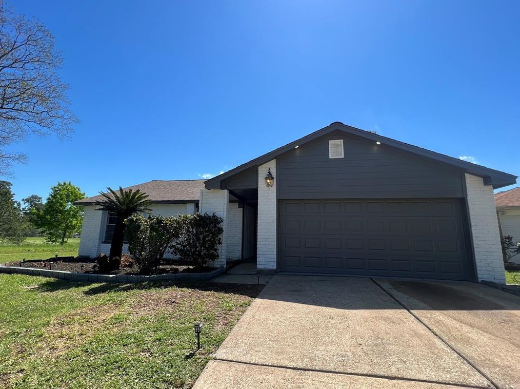 14850 Elstree Dr, Houston, TX 77015-1916