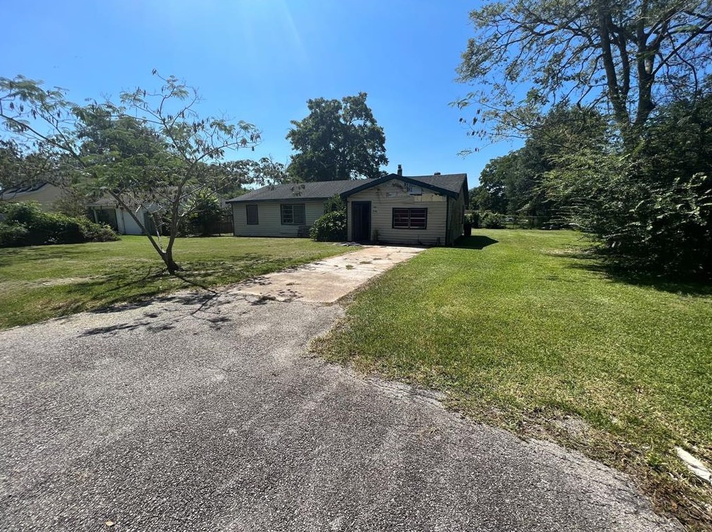 7795 San Diego St, Beaumont, TX 77708-2116