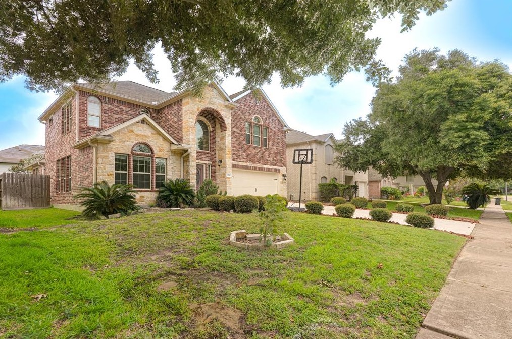3314 Noble Hollow Dr, Sugar Land, TX 77498