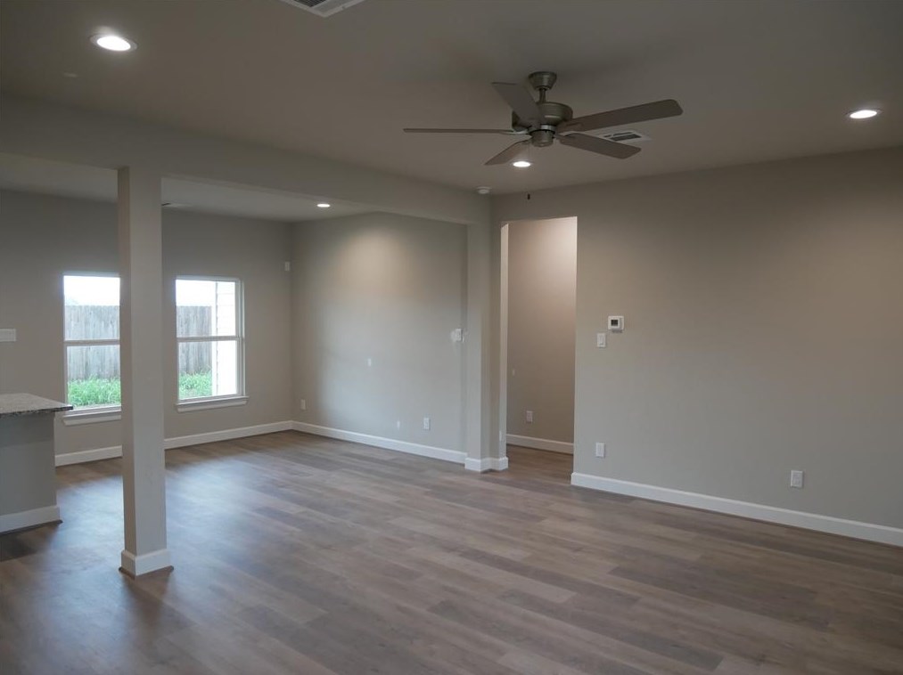 1515 La Delle St, Dinsmore, TX 77488