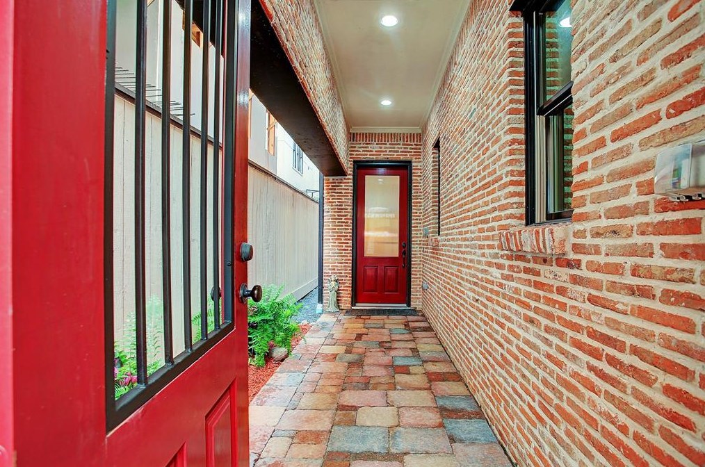 1307 Rosedale St, Houston TX  77004-5618 exterior