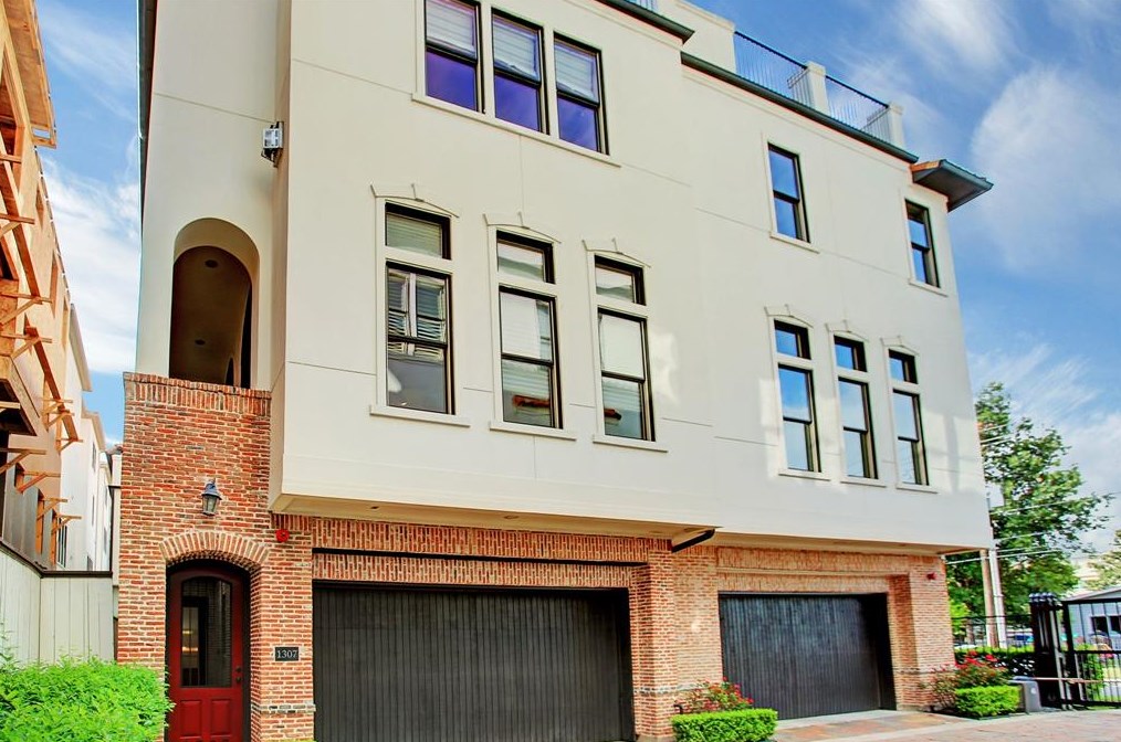 1307 Rosedale St, Houston TX  77004-5618 exterior