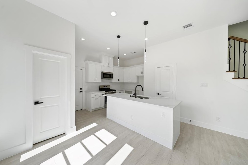 4515 Teton St, Houston TX  77051-1926 exterior