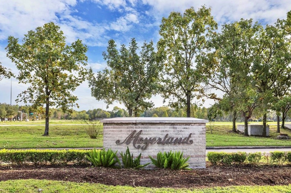 5326 Carew St, Houston, TX 77096-1218