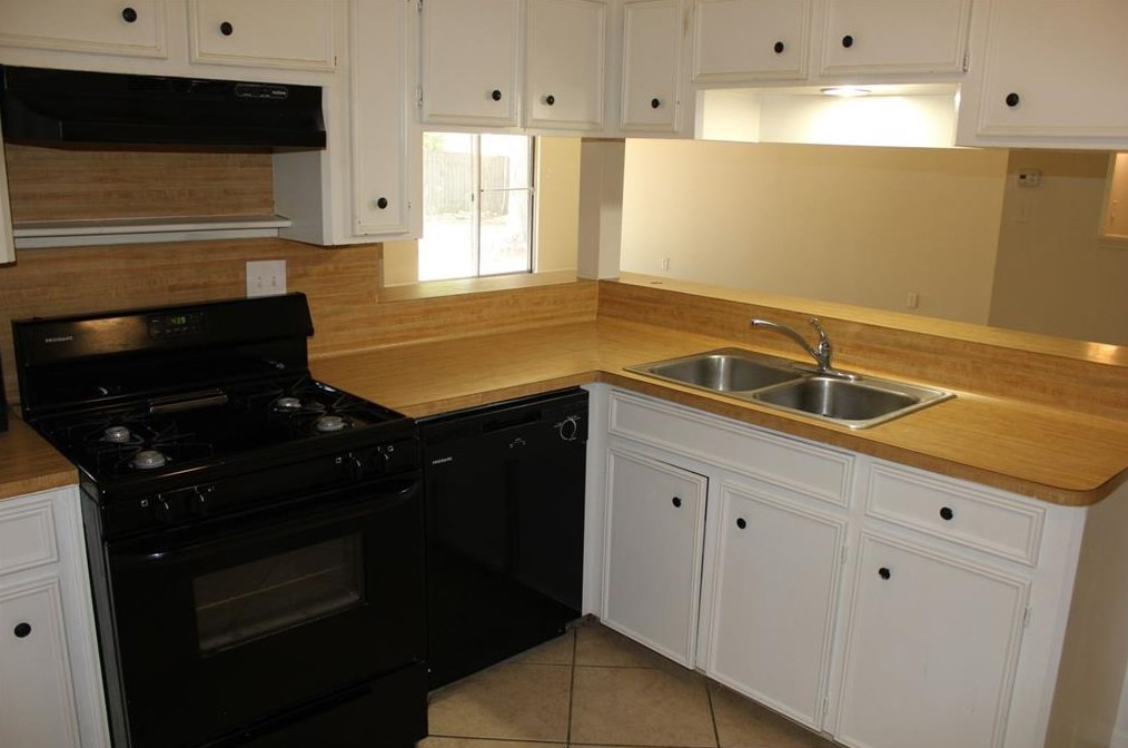 1002 Cheyenne Meadows Dr, Katy TX  77450-3627 exterior
