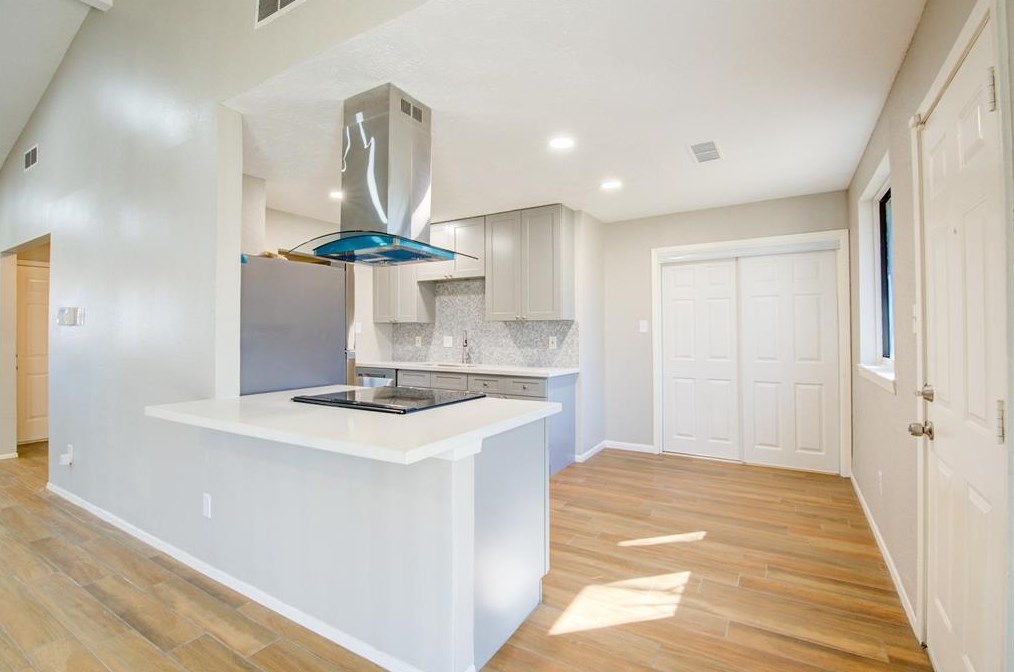 4803 Lotus St, Houston TX  77045-3123 exterior