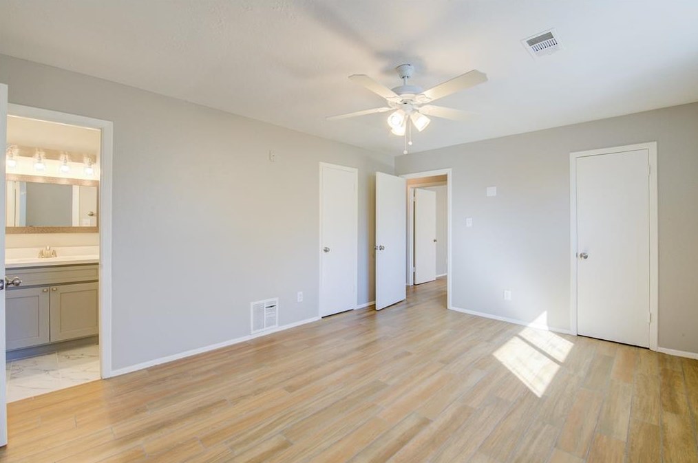 4803 Lotus St, Houston TX  77045-3123 exterior