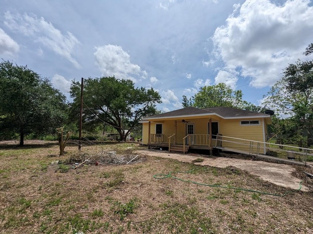 218 Merrifield Dr, Fresno, TX 77545