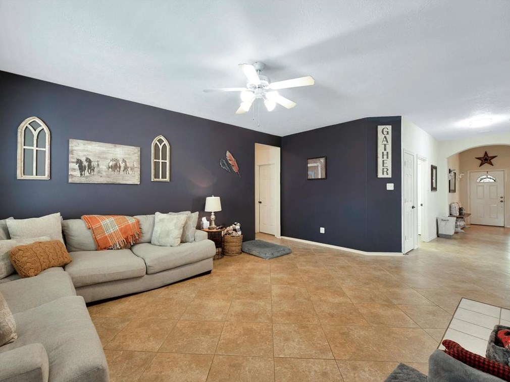 6002 Crestford Park Ln, Houston TX  77084-6399 exterior