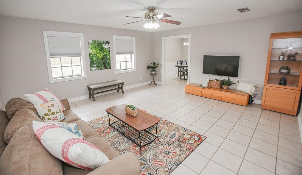 113 Juniper St, Richwood, TX 77566-5023