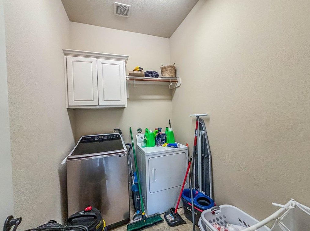 6743 Miller Shadow Ln, Sugar Land TX 77479 exterior